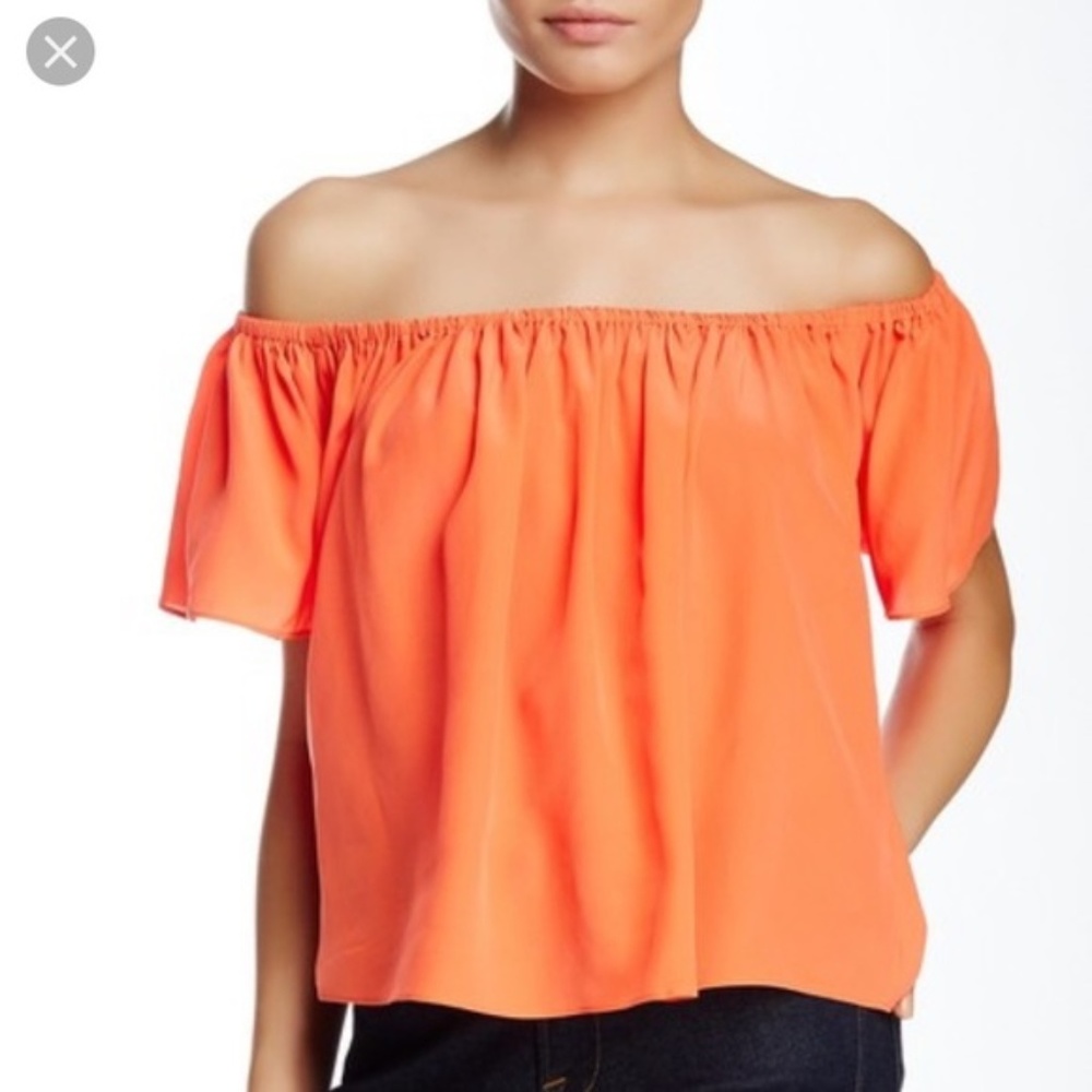 TOWNSEN - NWT Off the Shoulder Silk Hawi Top